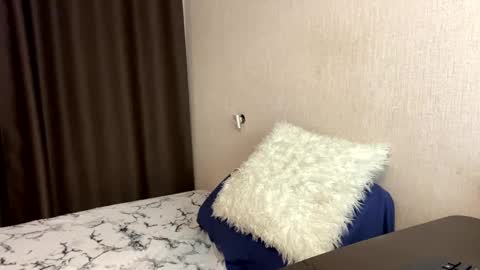 Snapshot of aletta_oushen chatting on December 2024 09:55:02 AM Aletta Oushen online show from December 2024 09:55:02 AM