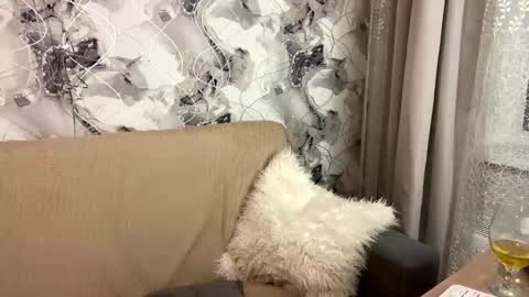 Snapshot of aletta_oushen chatting on February 2025 06:26:01 PM Aletta Oushen online show from February 2025 06:26:01 PM