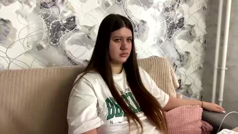 Snapshot of aletta_oushen chatting on February 2025 08:17:01 AM Aletta Oushen online show from February 2025 08:17:01 AM
