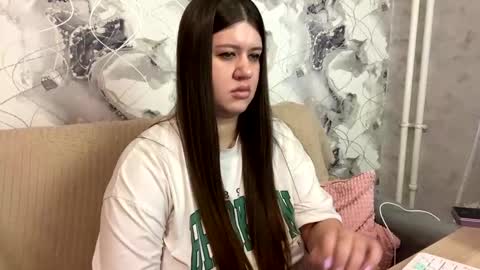 Snapshot of aletta_oushen chatting on February 2025 11:17:02 AM Aletta Oushen online show from February 2025 11:17:02 AM