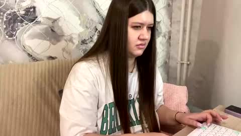 Snapshot of aletta_oushen chatting on February 2025 02:48:02 PM Aletta Oushen online show from February 2025 02:48:02 PM