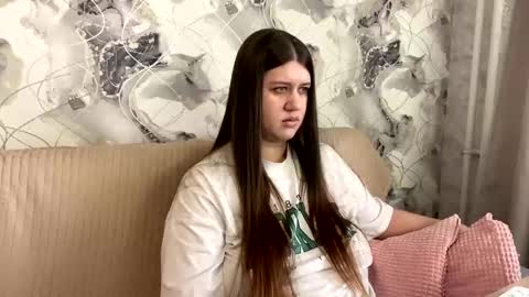 Snapshot of aletta_oushen chatting on February 2025 11:03:01 AM Aletta Oushen online show from February 2025 11:03:01 AM