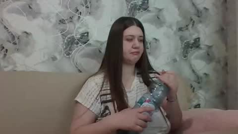 Snapshot of aletta_oushen chatting on March 2025 01:14:02 PM Aletta Oushen online show from March 2025 01:14:02 PM