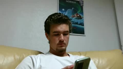 Snapshot of alex83530 chatting on January 2025 05:44:01 PM Alex83530 online show from January 2025 05:44:01 PM