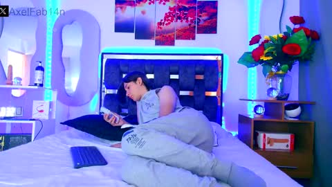 Snapshot of alex_and_fabian chatting on January 2025 06:57:01 PM sneider online show from January 2025 06:57:01 PM