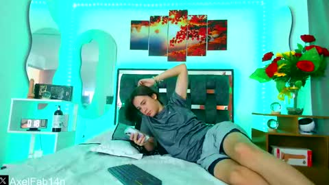 Snapshot of alex_and_fabian chatting on January 2025 06:50:01 PM sneider online show from January 2025 06:50:01 PM