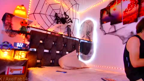 Snapshot of alex_and_fabian chatting on October 2025 08:31:01 PM sneider online show from October 2025 08:31:01 PM