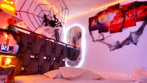 Snapshot of alex_and_fabian chatting on October 2025 08:42:01 PM sneider online show from October 2025 08:42:01 PM