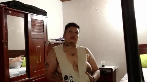 Snapshot of alex_bigclit chatting on November 2025 02:09:01 AM alex_bigclit online show from November 2025 02:09:01 AM