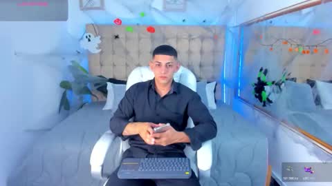 Snapshot of alex_cute77 chatting on October 2025 11:29:01 AM alex online show from October 2025 11:29:01 AM