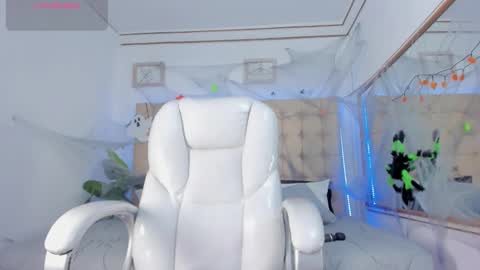 Snapshot of alex_cute77 chatting on October 2025 11:36:01 AM alex online show from October 2025 11:36:01 AM