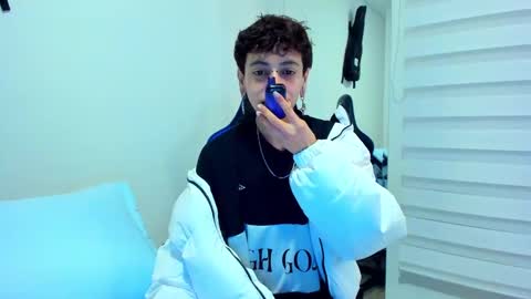 Snapshot of alex_poett chatting on January 2025 01:01:01 AM Residente0xxx online show from January 2025 01:01:01 AM