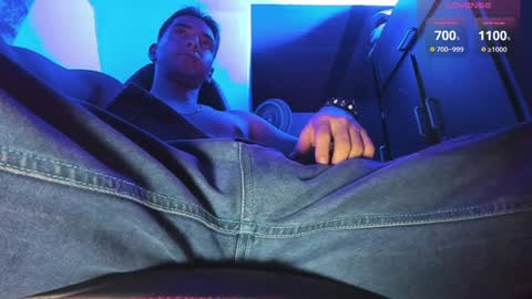 Snapshot of alex_smith0 chatting on December 2024 03:25:01 AM online show from December 2024 03:25:01 AM