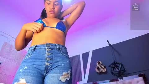 alexa andherson online show from December 2024 08:04:02 PM