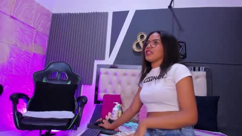 alexa andherson online show from February 2025 07:23:02 PM
