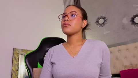 alexa andherson online show from September 2025 07:48:01 PM