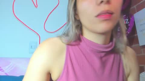 alexa latina online show from October 2025 02:47:01 PM