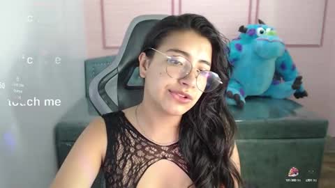 Snapshot of alexa_romero_t chatting on September 2025 12:27:02 PM Alexandra online show from September 2025 12:27:02 PM