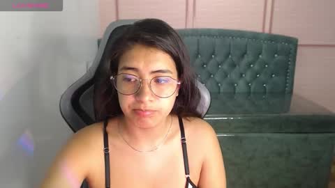 Snapshot of alexa_romero_t chatting on October 2025 11:43:01 AM Alexandra online show from October 2025 11:43:01 AM
