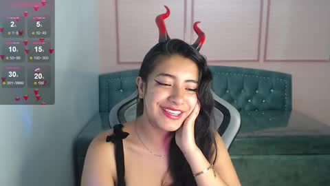 Snapshot of alexa_romero_t chatting on October 2025 12:17:01 PM Alexandra online show from October 2025 12:17:01 PM