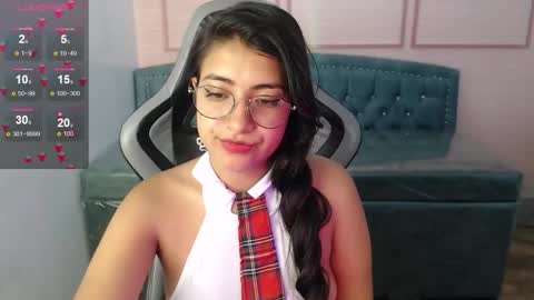 Snapshot of alexa_romero_t chatting on November 2025 01:12:02 PM Alexandra online show from November 2025 01:12:02 PM