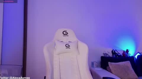 Snapshot of alexaaimee chatting on October 2025 09:37:01 PM Alexa online show from October 2025 09:37:01 PM