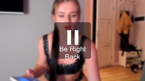 Snapshot of alexabuttler chatting on October 2025 09:37:01 PM my tg online show from October 2025 09:37:01 PM