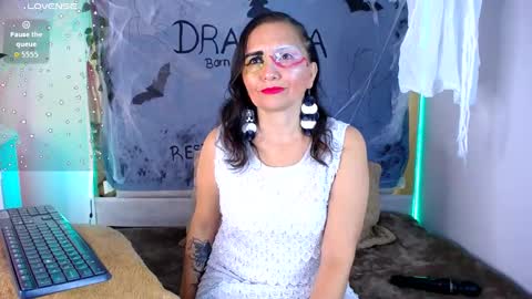 Alexa Moon online show from October 2025 04:07:01 PM