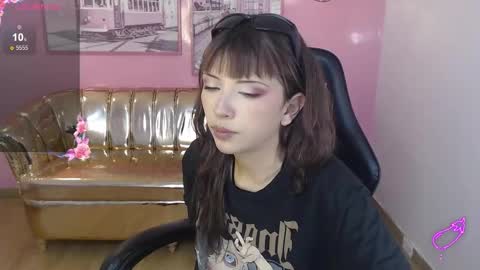 Snapshot of alexandra_gomez_t chatting on November 2025 08:30:02 PM alexandra online show from November 2025 08:30:02 PM