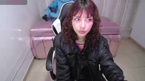 Snapshot of alexandra_gomez_t chatting on November 2025 07:57:01 PM alexandra online show from November 2025 07:57:01 PM