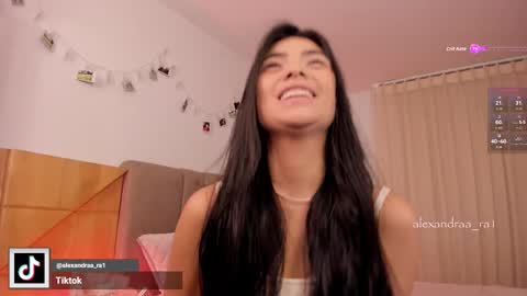 Alexandra Rodriguez online show from November 2025 11:59:01 PM