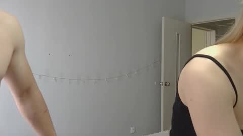 Snapshot of alexarti chatting on October 2025 07:59:02 AM Alex online show from October 2025 07:59:02 AM