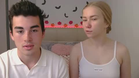 Snapshot of alexarti chatting on October 2025 06:03:01 AM Alex online show from October 2025 06:03:01 AM