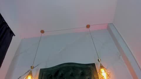    online show from November 2025 03:02:01 PM