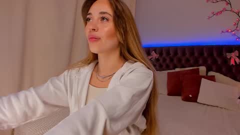 Snapshot of alexawilds chatting on October 2025 05:27:01 AM AlexaWilds online show from October 2025 05:27:01 AM