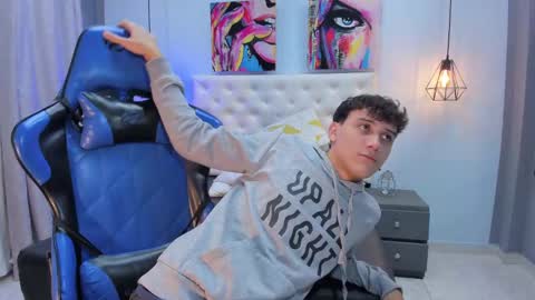 Alex online show from December 2024 03:09:01 AM