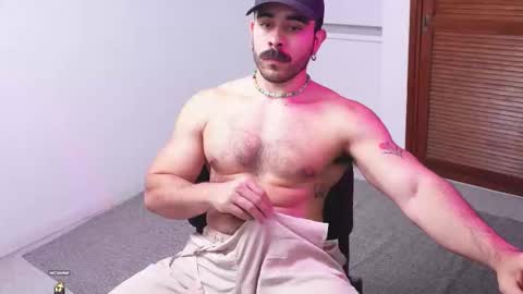 Snapshot of alexdimartino chatting on October 2025 09:47:02 PM Alex Dimartino online show from October 2025 09:47:02 PM