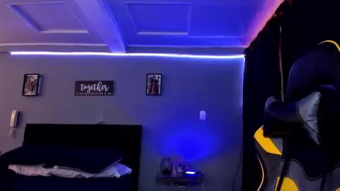 alexgiraldo__ online show from September 2025 12:19:01 PM