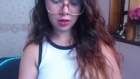 Snapshot of alexiarestrepo chatting on February 2025 06:08:02 PM Alexia online show from February 2025 06:08:02 PM