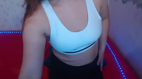 Snapshot of alexiarestrepo chatting on February 2025 06:15:02 PM Alexia online show from February 2025 06:15:02 PM