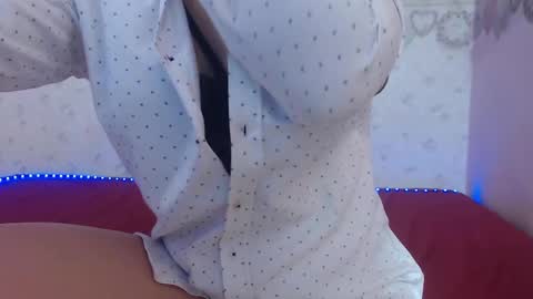 Snapshot of alexiarestrepo chatting on February 2025 03:04:02 PM Alexia online show from February 2025 03:04:02 PM