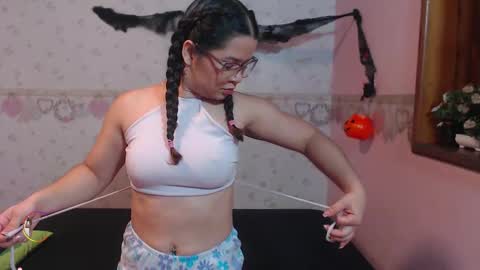 Snapshot of alexiarestrepo chatting on October 2025 12:16:01 PM Alexia online show from October 2025 12:16:01 PM