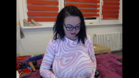 alexie33 online show from January 2025 06:14:01 PM