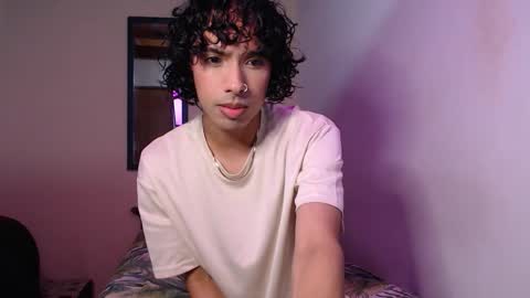 Alexis online show from October 2025 04:02:01 AM