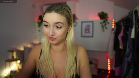 Snapshot of alexis___texas chatting on December 2024 10:40:01 PM Alexis Texas online show from December 2024 10:40:01 PM