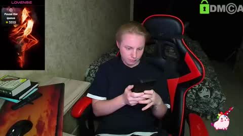 Alexis online show from October 2025 07:43:01 PM