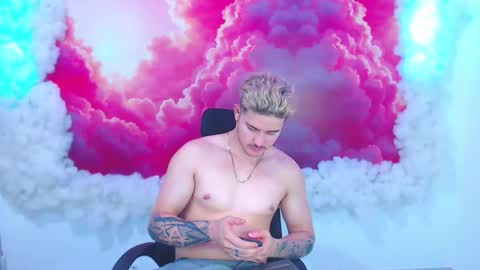 Alex online show from October 2025 07:33:02 PM