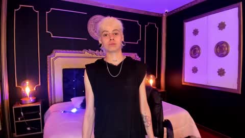 Alex online show from September 2025 09:30:01 PM