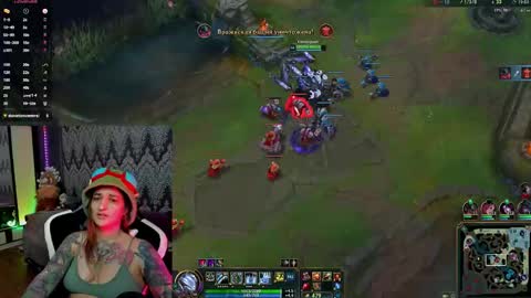 Snapshot of alexracc00n chatting on October 2025 02:51:02 PM Alex online show from October 2025 02:51:02 PM