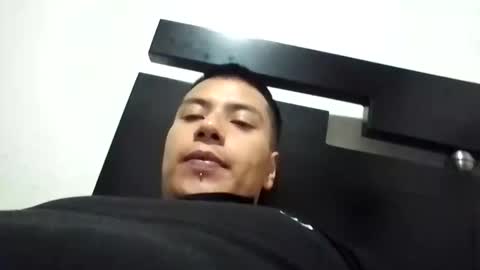 Snapshot of alexx669 chatting on November 2025 03:05:02 AM alexx669 online show from November 2025 03:05:02 AM